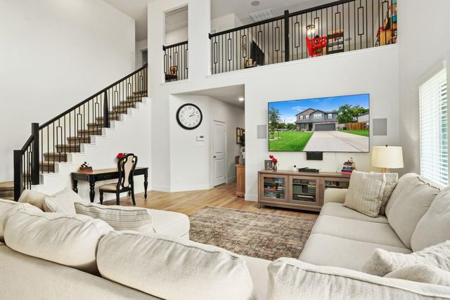 501 S 4th Street, La Porte, TX 77571