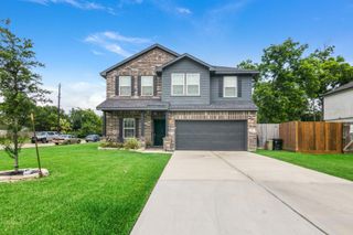 501 S 4th Street, La Porte, TX 77571