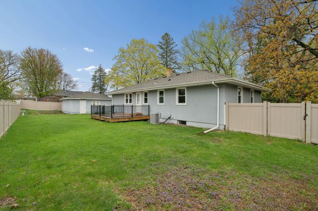 1765 Galtier Street, Roseville, MN 55113