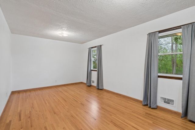 1765 Galtier Street, Roseville, MN 55113