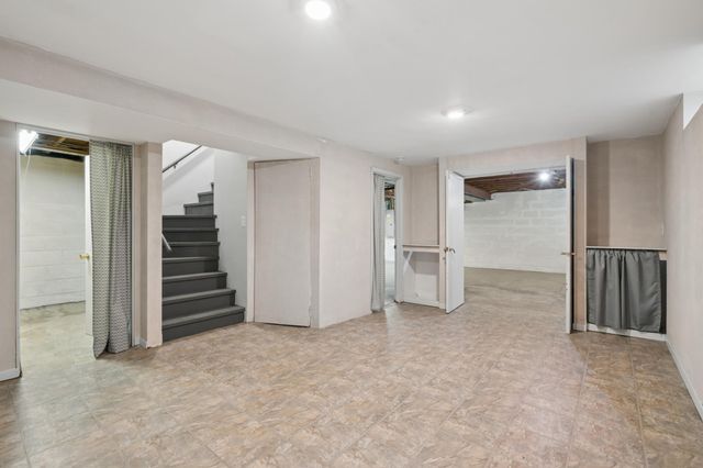 1765 Galtier Street, Roseville, MN 55113