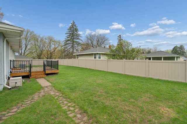 1765 Galtier Street, Roseville, MN 55113