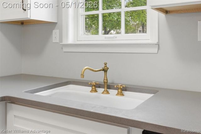 14020 Borgman Street, Oak Park, MI 48237