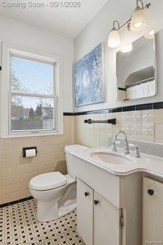 14020 Borgman Street, Oak Park, MI 48237