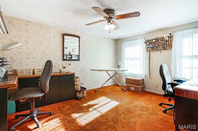 8853 Raleigh Drive, St Louis, MO 63123