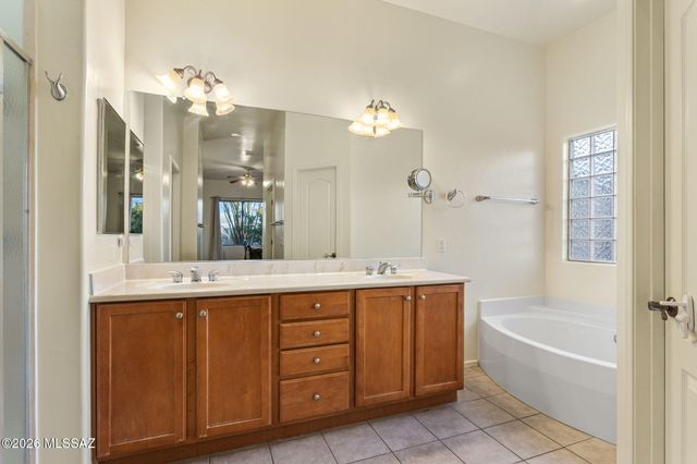 6592 W Sydney Court, Tucson, AZ 85757