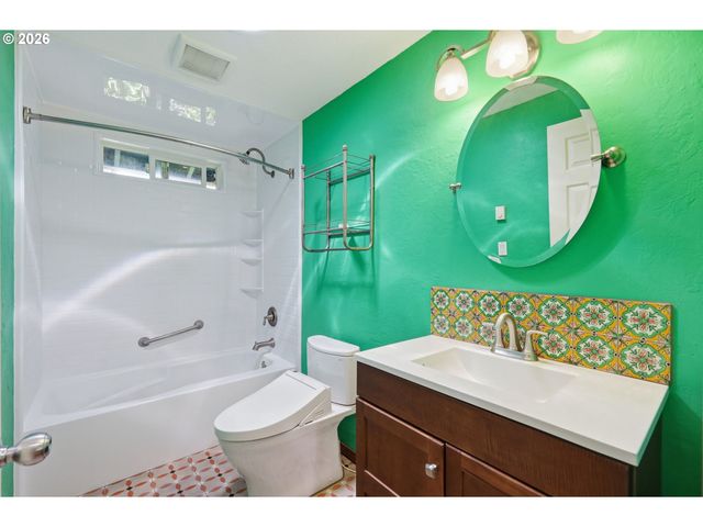 3987 ANDOVER St, Eugene, OR 97404