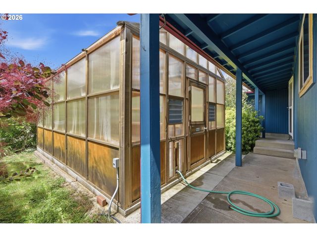 3987 ANDOVER St, Eugene, OR 97404