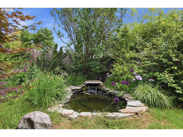 3987 ANDOVER St, Eugene, OR 97404