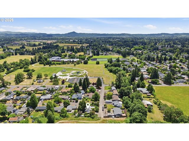 3987 ANDOVER St, Eugene, OR 97404