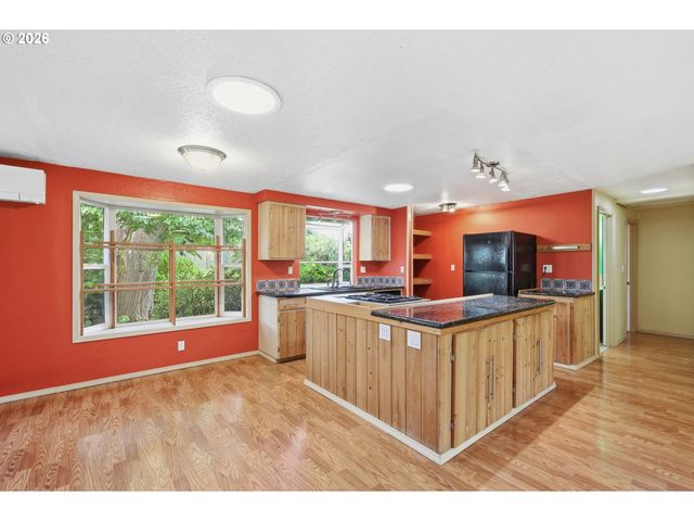 3987 ANDOVER St, Eugene, OR 97404