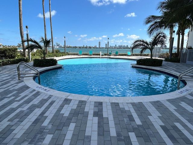 7501 E Treasure Dr 5R, North Bay Village, FL 33141