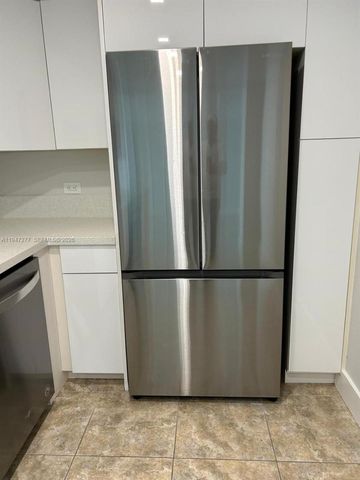 7501 E Treasure Dr 5R, North Bay Village, FL 33141