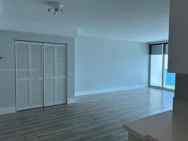 7501 E Treasure Dr 5R, North Bay Village, FL 33141