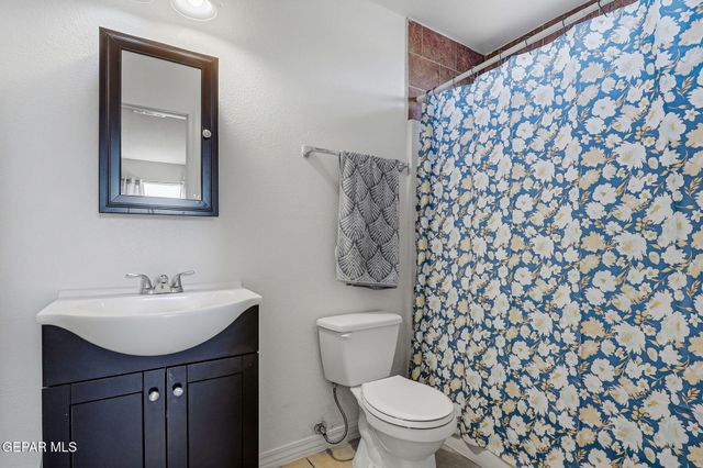 11728 LAPSTONE Way, El Paso, TX 79934