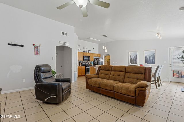 11728 LAPSTONE Way, El Paso, TX 79934