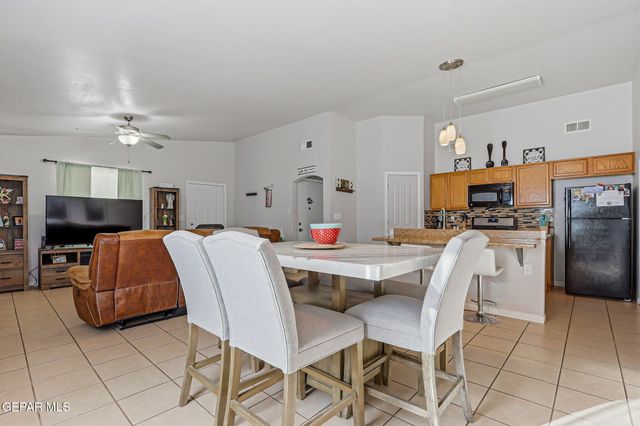 11728 LAPSTONE Way, El Paso, TX 79934