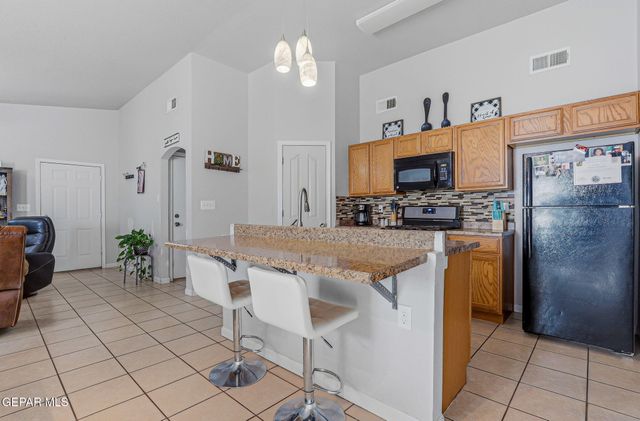 11728 LAPSTONE Way, El Paso, TX 79934