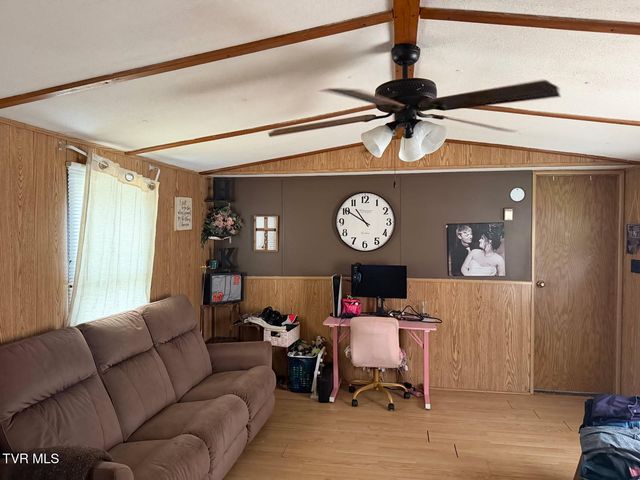 7036 Bear Branch Road, Norton, VA 24273