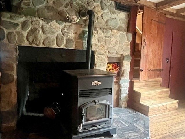 117-117A Strykers Rd, Florida, MA 01247