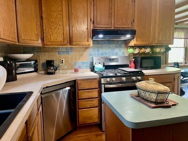 117-117A Strykers Rd, Florida, MA 01247