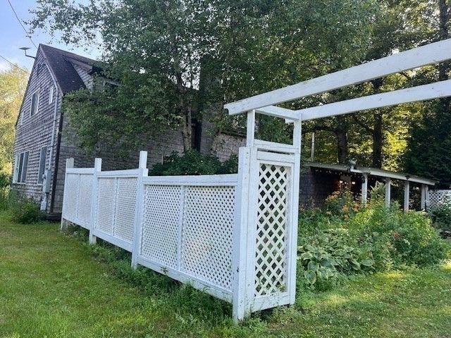 117-117A Strykers Rd, Florida, MA 01247