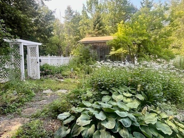 117-117A Strykers Rd, Florida, MA 01247