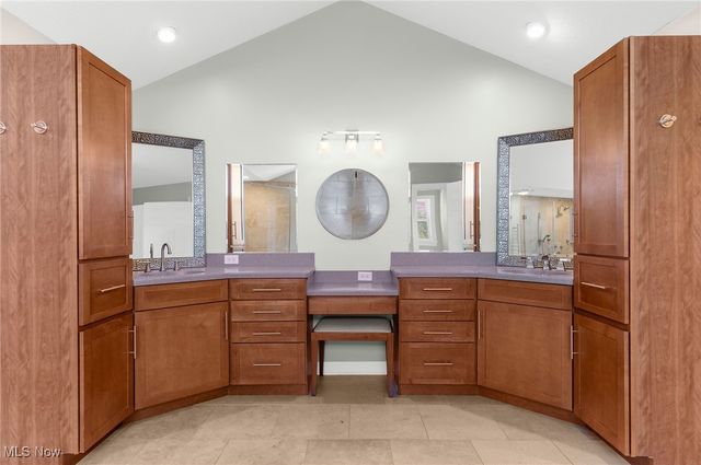 4777 N Aspen Court, Canfield, OH 44406