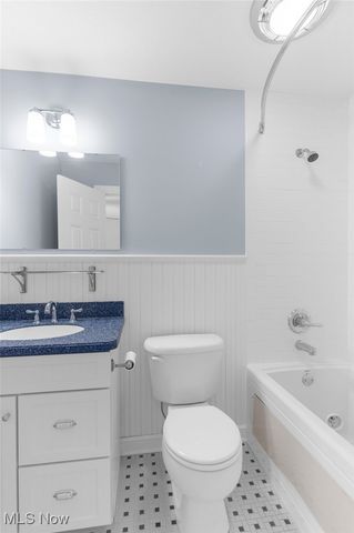 4777 N Aspen Court, Canfield, OH 44406