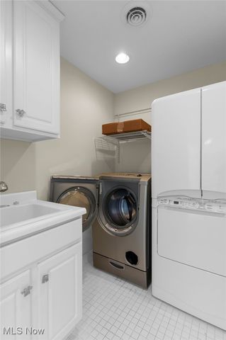 4777 N Aspen Court, Canfield, OH 44406