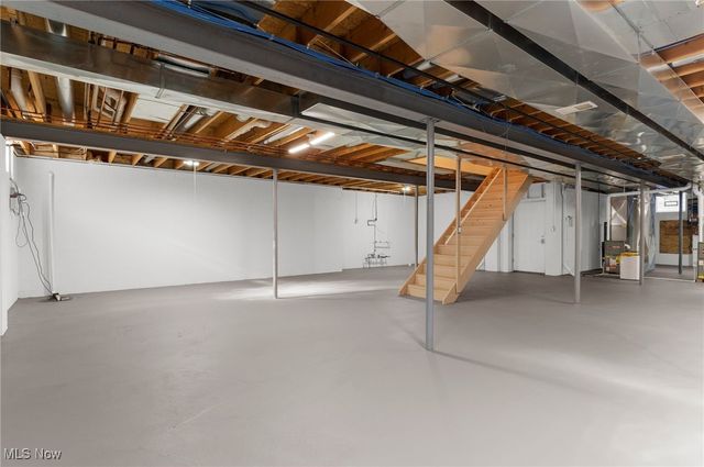 4777 N Aspen Court, Canfield, OH 44406