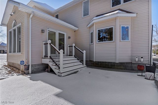 4777 N Aspen Court, Canfield, OH 44406