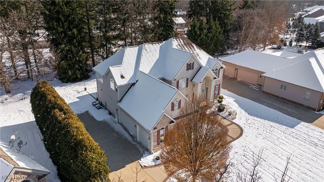 4777 N Aspen Court, Canfield, OH 44406