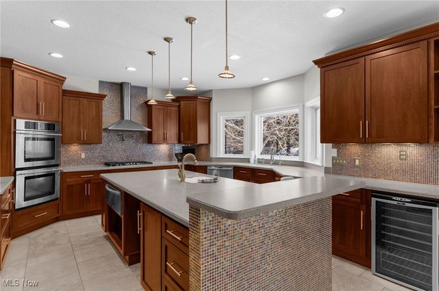 4777 N Aspen Court, Canfield, OH 44406