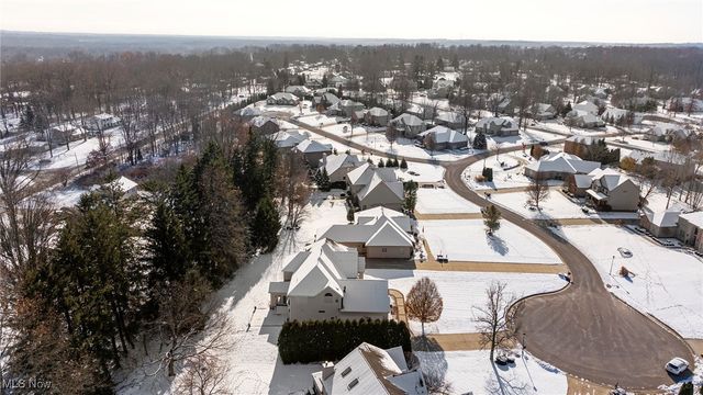 4777 N Aspen Court, Canfield, OH 44406