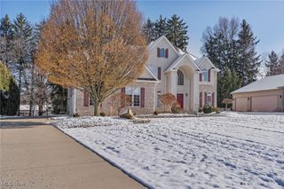 4777 N Aspen Court, Canfield, OH 44406