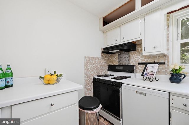 5607 HILLDALE DR, Alexandria, VA 22310