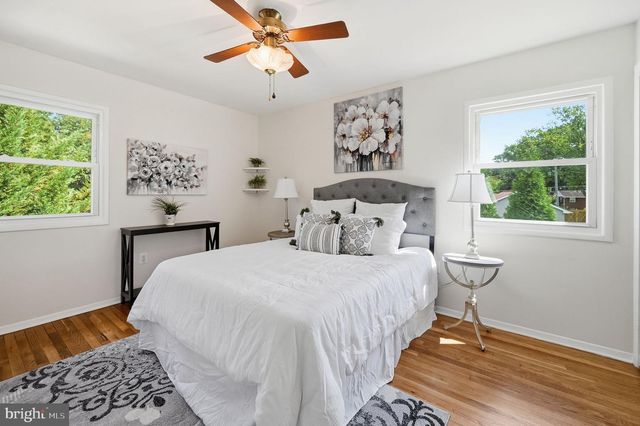 5607 HILLDALE DR, Alexandria, VA 22310