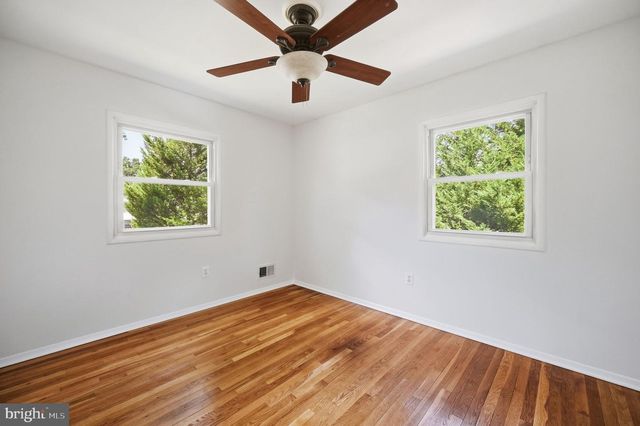 5607 HILLDALE DR, Alexandria, VA 22310