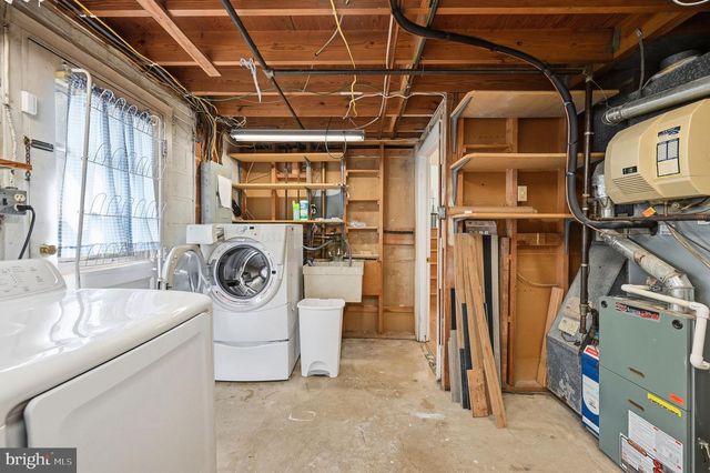 5607 HILLDALE DR, Alexandria, VA 22310