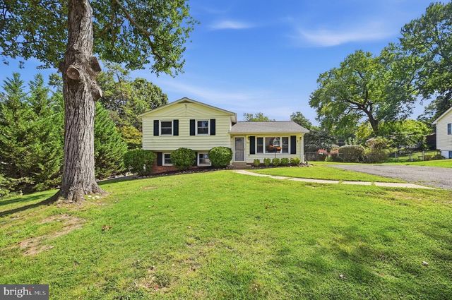 5607 HILLDALE DR, Alexandria, VA 22310