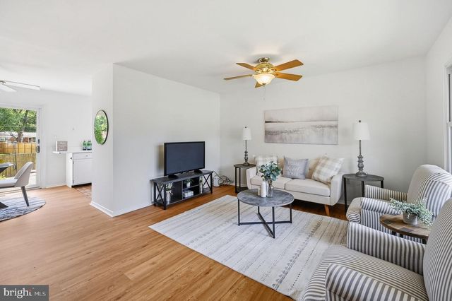 5607 HILLDALE DR, Alexandria, VA 22310
