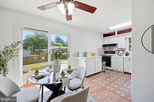 5607 HILLDALE DR, Alexandria, VA 22310