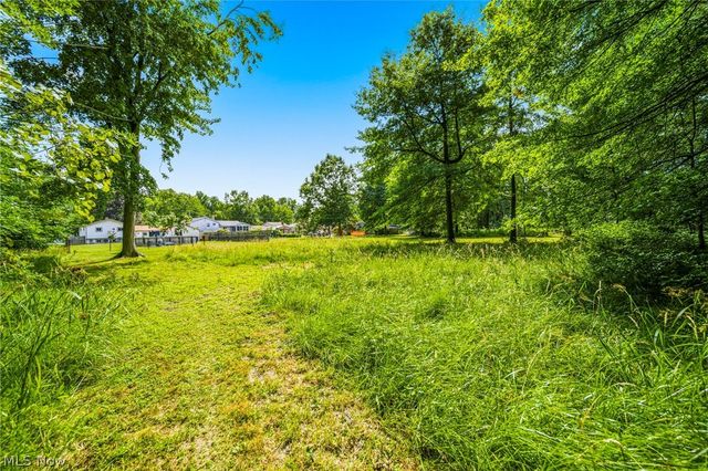 38541 Bell Road, Willoughby, OH 44094
