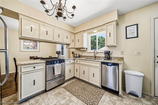 38541 Bell Road, Willoughby, OH 44094