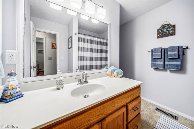 38541 Bell Road, Willoughby, OH 44094