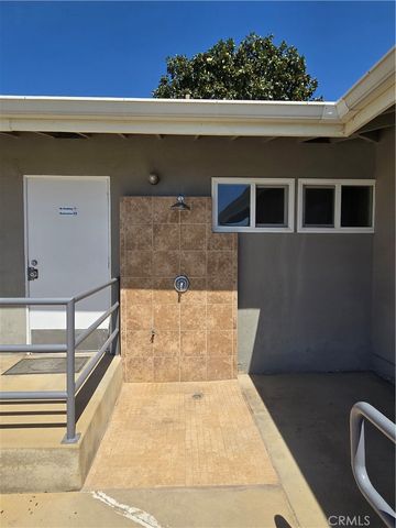 840 38 E Foothill blvd E 38, Azusa, CA 91702