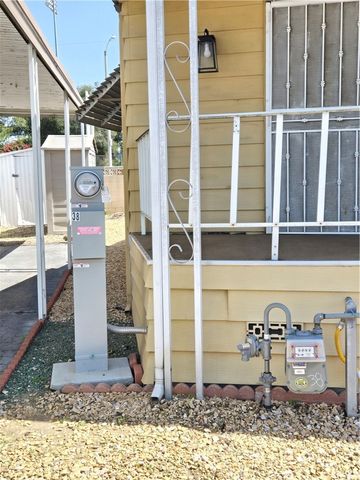 840 38 E Foothill blvd E 38, Azusa, CA 91702