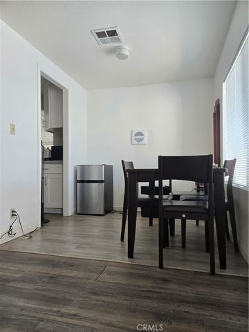 840 38 E Foothill blvd E 38, Azusa, CA 91702