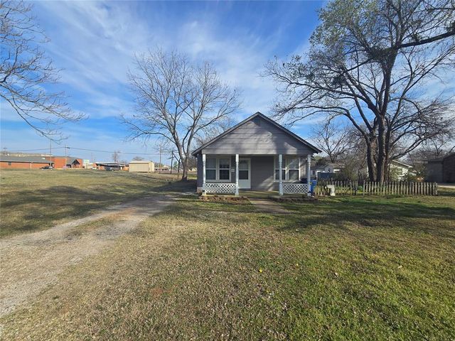 209 E Main Street, Tecumseh, OK 74873